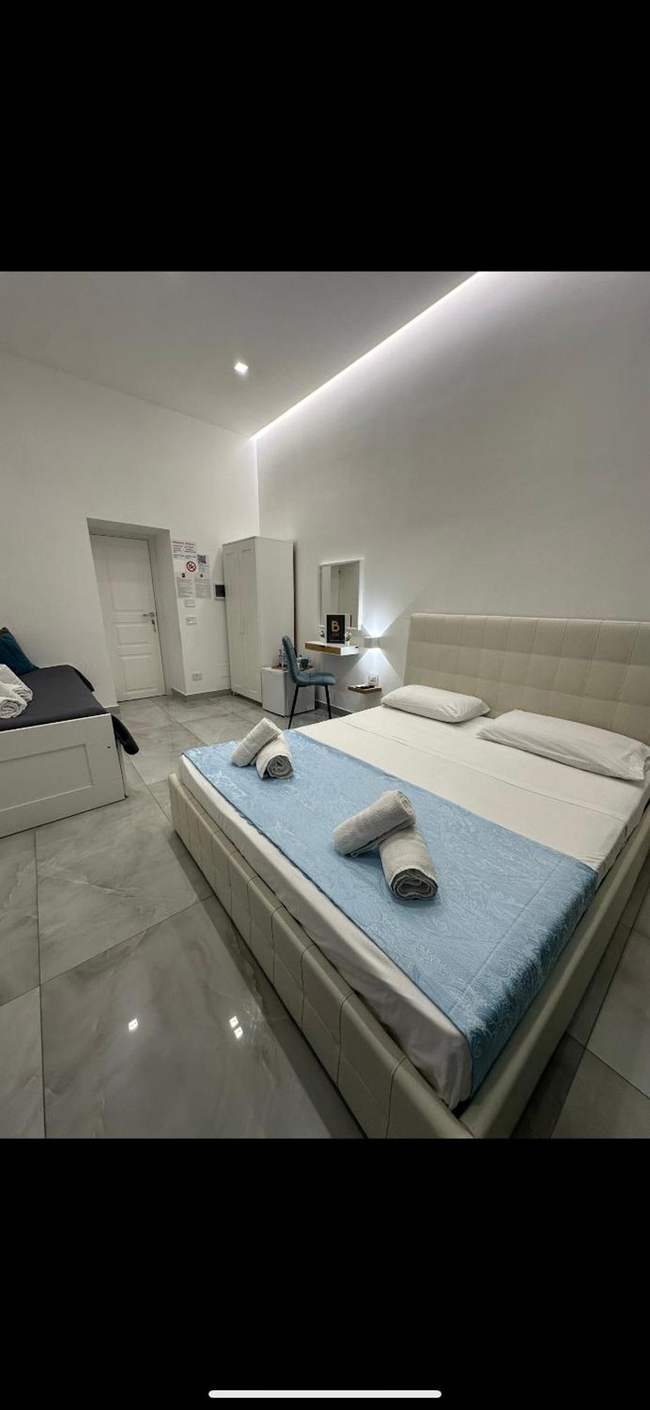 נאפולי Barbaro Suite & Apartment מראה חיצוני תמונה